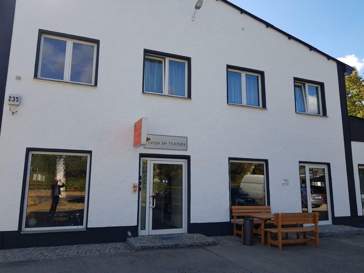 Pension Am Filmpark Potsdam Exterior photo